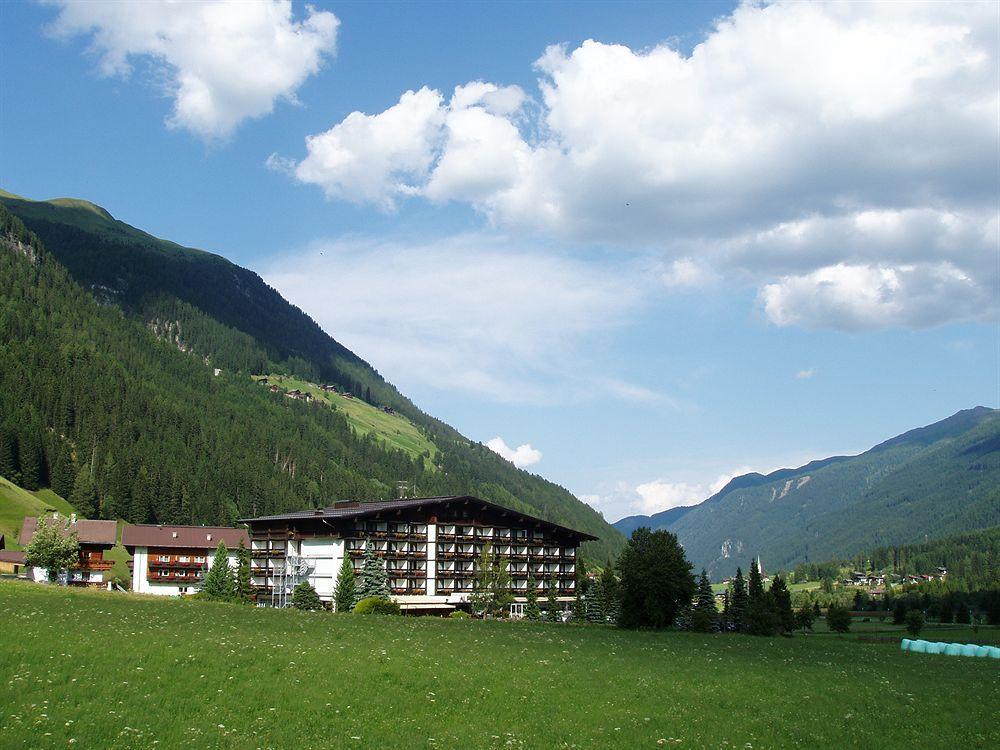 Hotel Alpenhof Sankt Jakob in Defereggen Esterno foto
